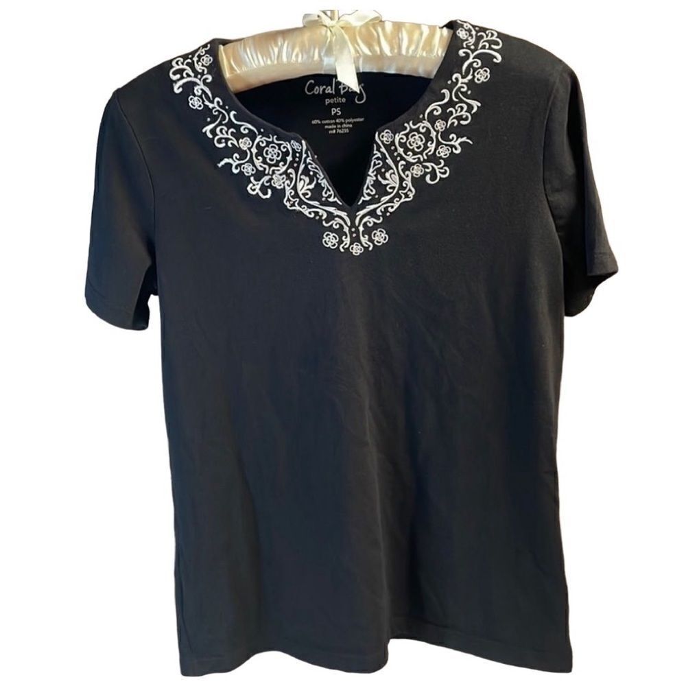 CORAL BAY Embroidered Floral Design Ladies Top Blouse Size Petite Small Black